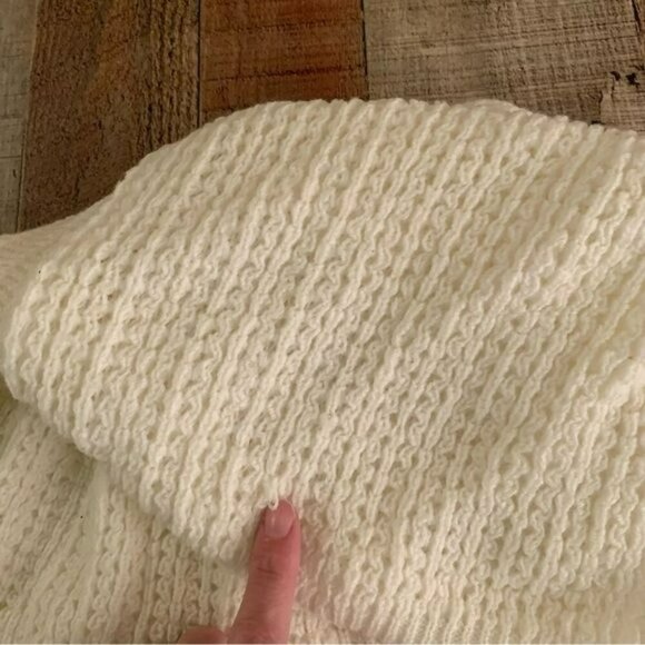 Tots fifth Avenue baby girls hooded white knit cardigan -24M - Picture 2 of 7